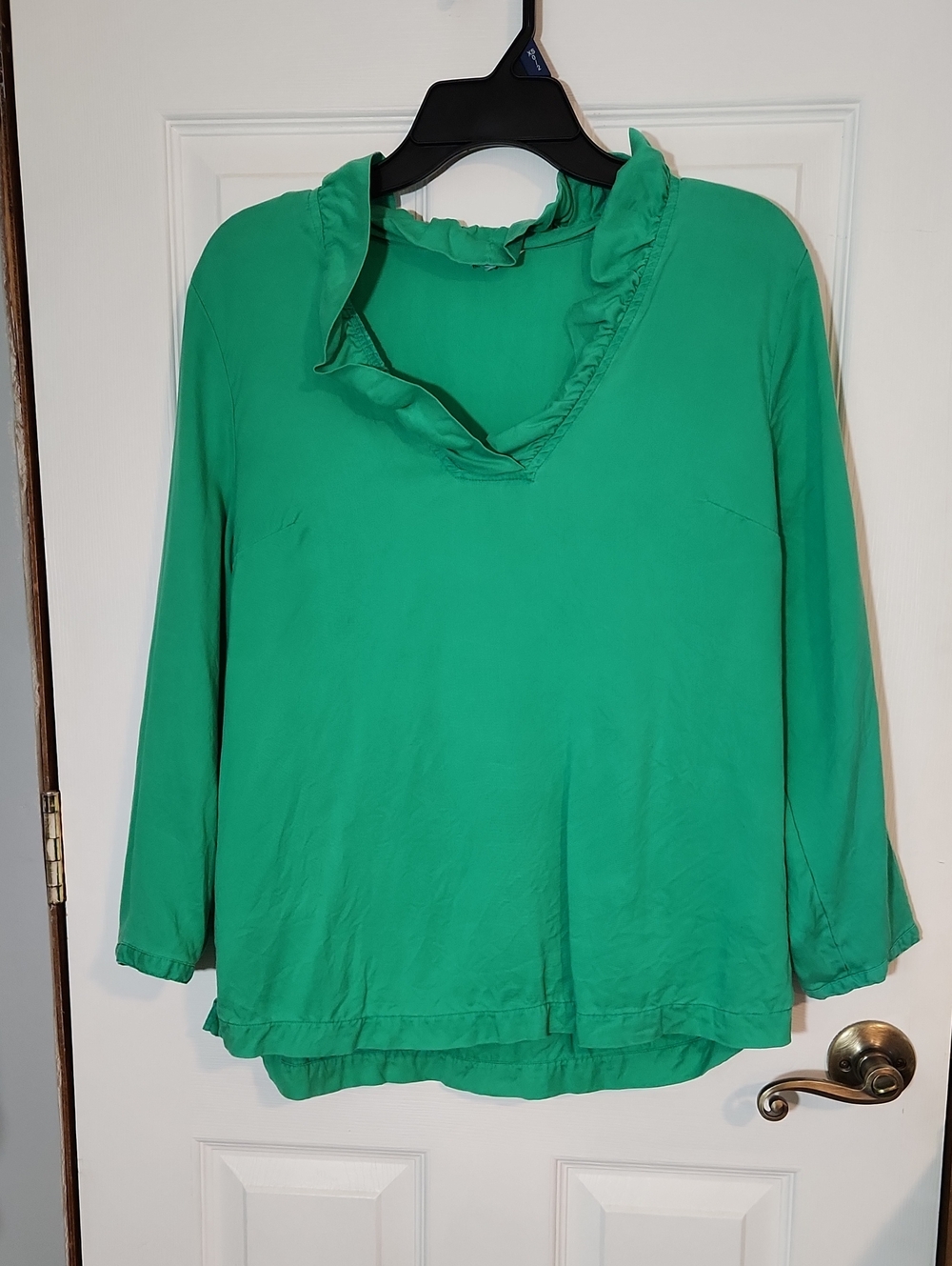 crown & ivy Emerald Green Ruffle Trim Blouse